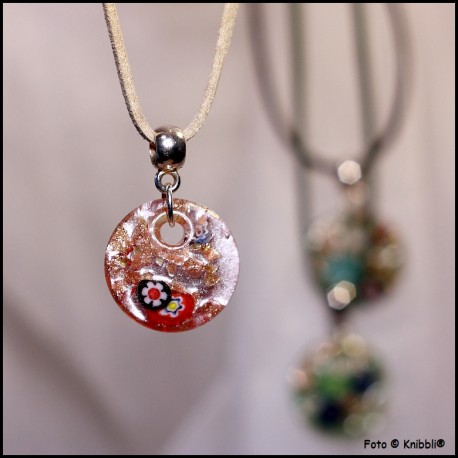 Beige Kette Zw.St. runder Glasanhänger