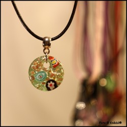 Schwarze Kette Zw.St. runder Glasanhänger